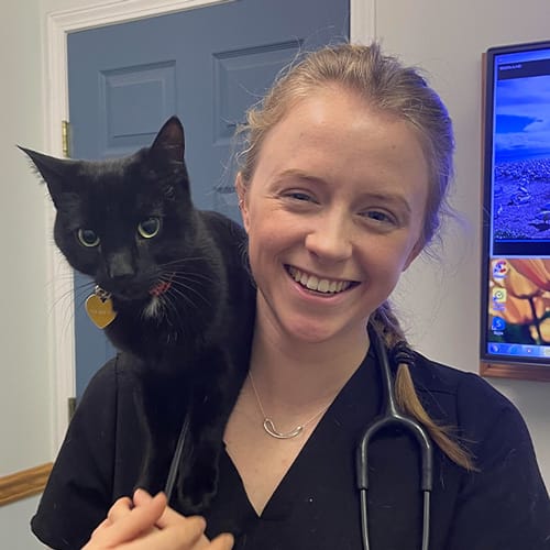 Dr. Jemma Ryde, Creston Veterinarian